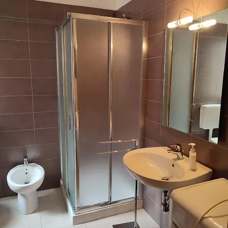Bilocale In Via Principale Vicino Piazza Nember Apartment Lido di Jesolo